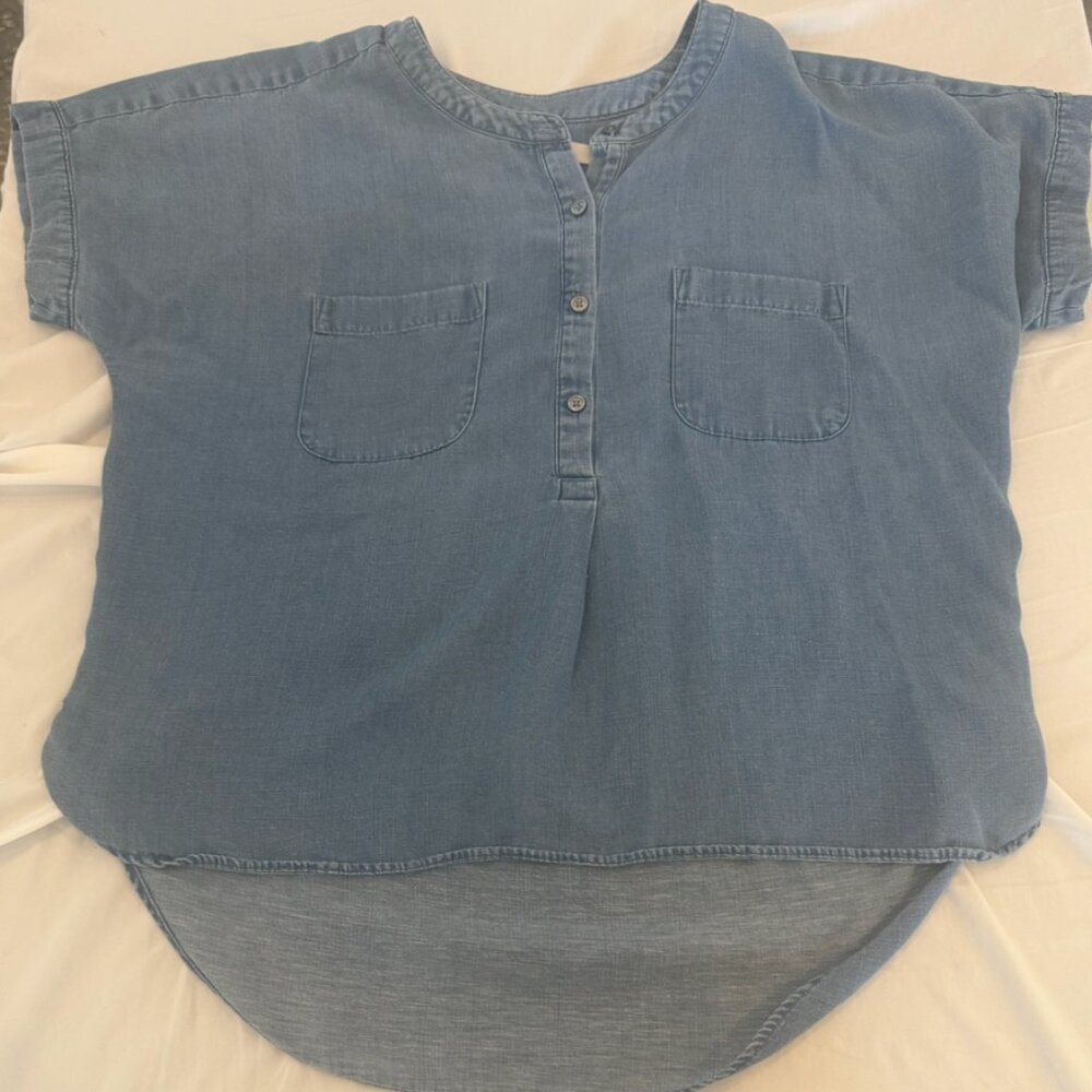 LOFT Chambray Button Front Blouse Large Light Wash Denim Top High Low Hem